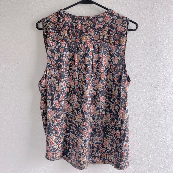 Loft Sleeveless Blouse - Picture 5 of 5